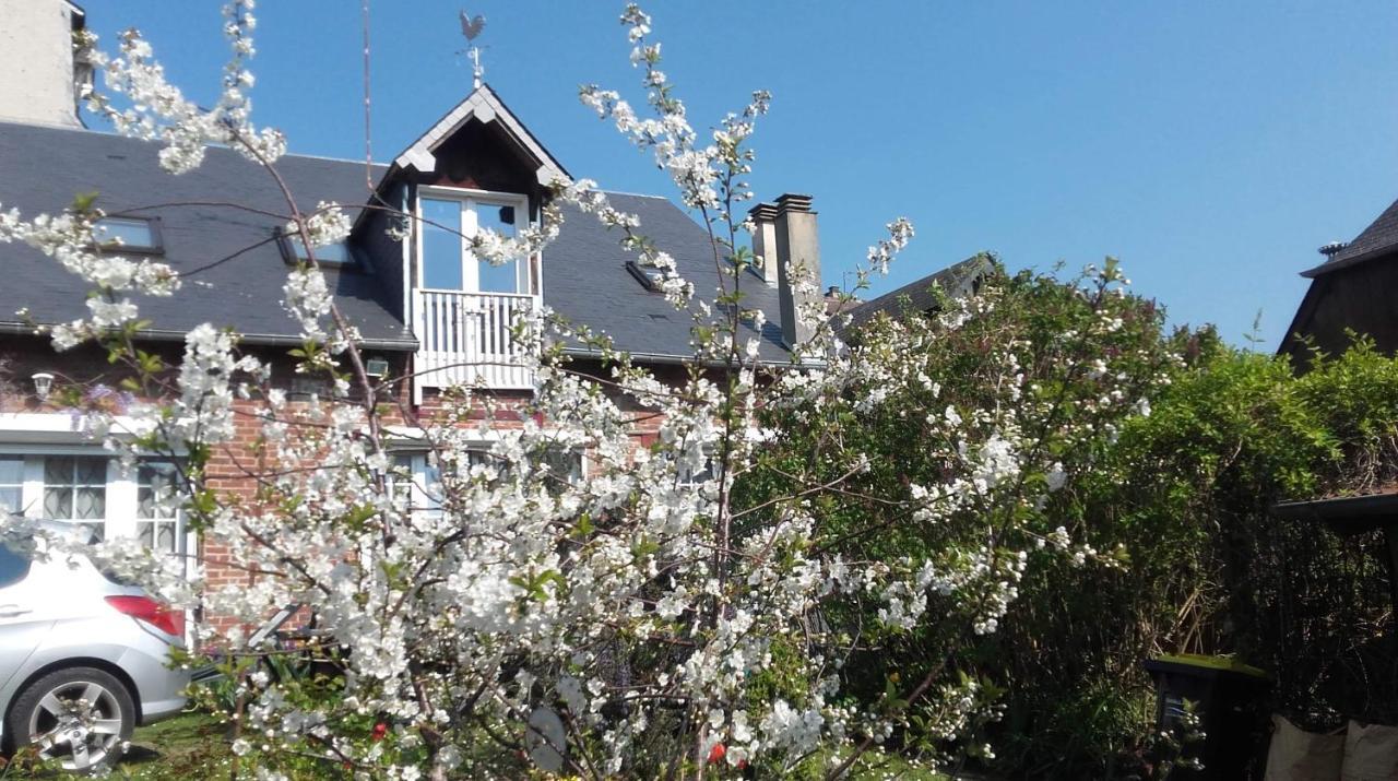 Vacances Paisibles Sur La Cote Fleurie. トルヴィル＝シュル＝メール エクステリア 写真